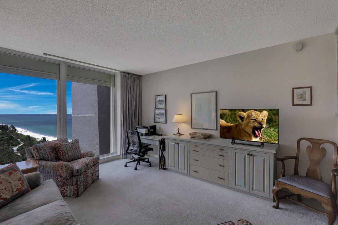 4051 Gulf Shore Blvd N #1204, Naples, FL 34103