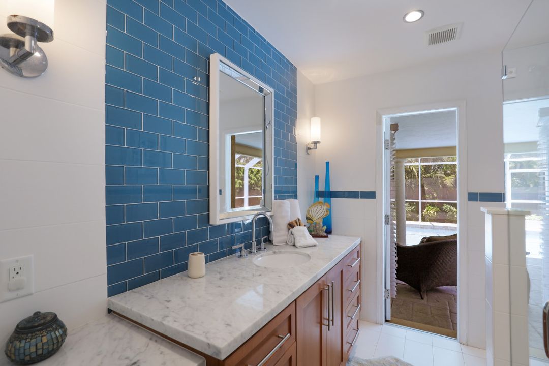 541 S Heathwood Dr, Marco Island, FL 34145