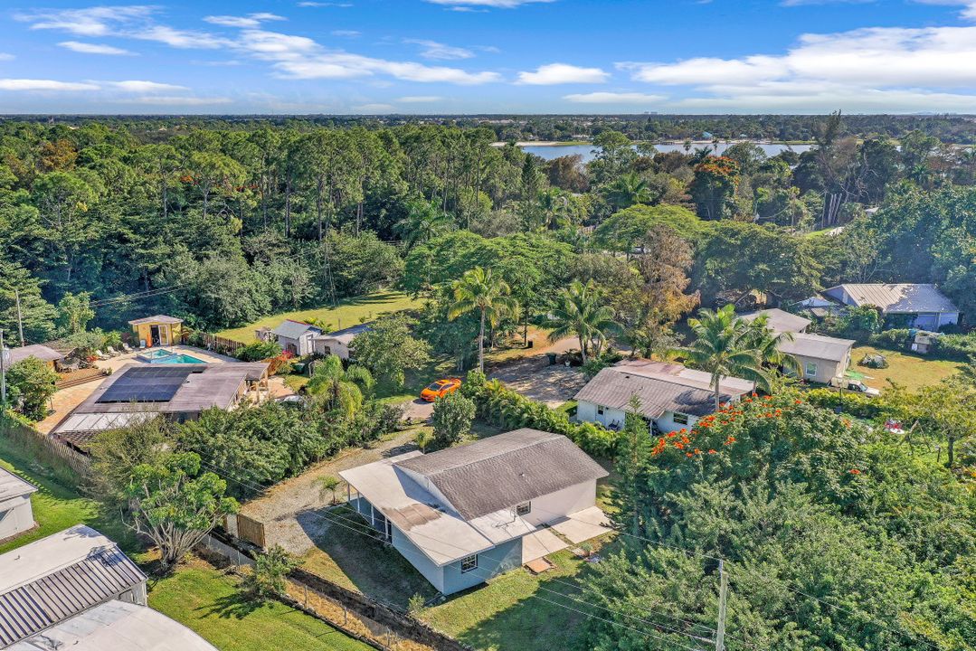 3409 Goldie Ln, Naples, FL 34112