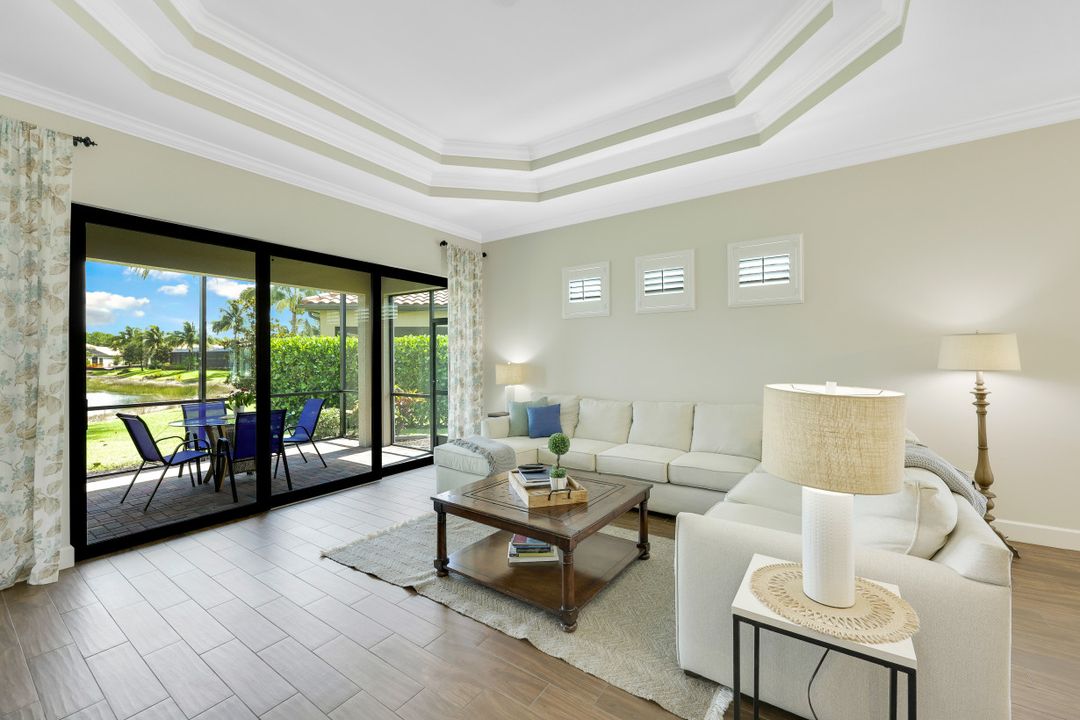 9160 Isla Bella Cir, Bonita Springs, FL 34135