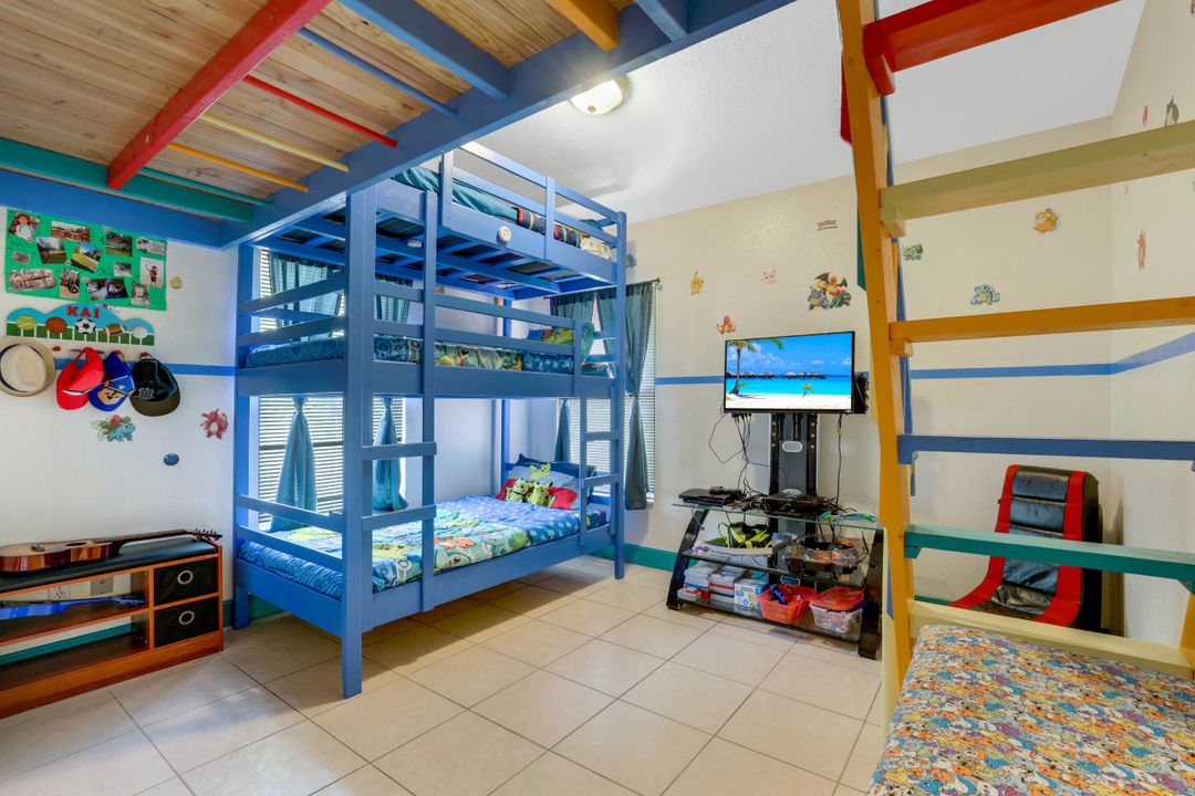 440 37th Ave NE, Naples, FL 34120