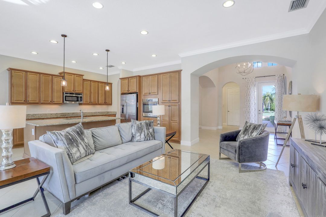 9021 Isla Bella Cir, Bonita Springs, FL 34135