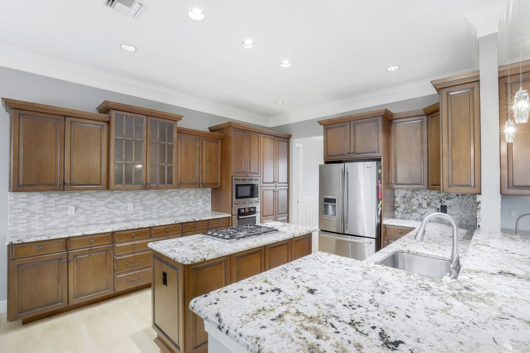 27070 Driftwood Dr, Bonita Springs, FL 34135