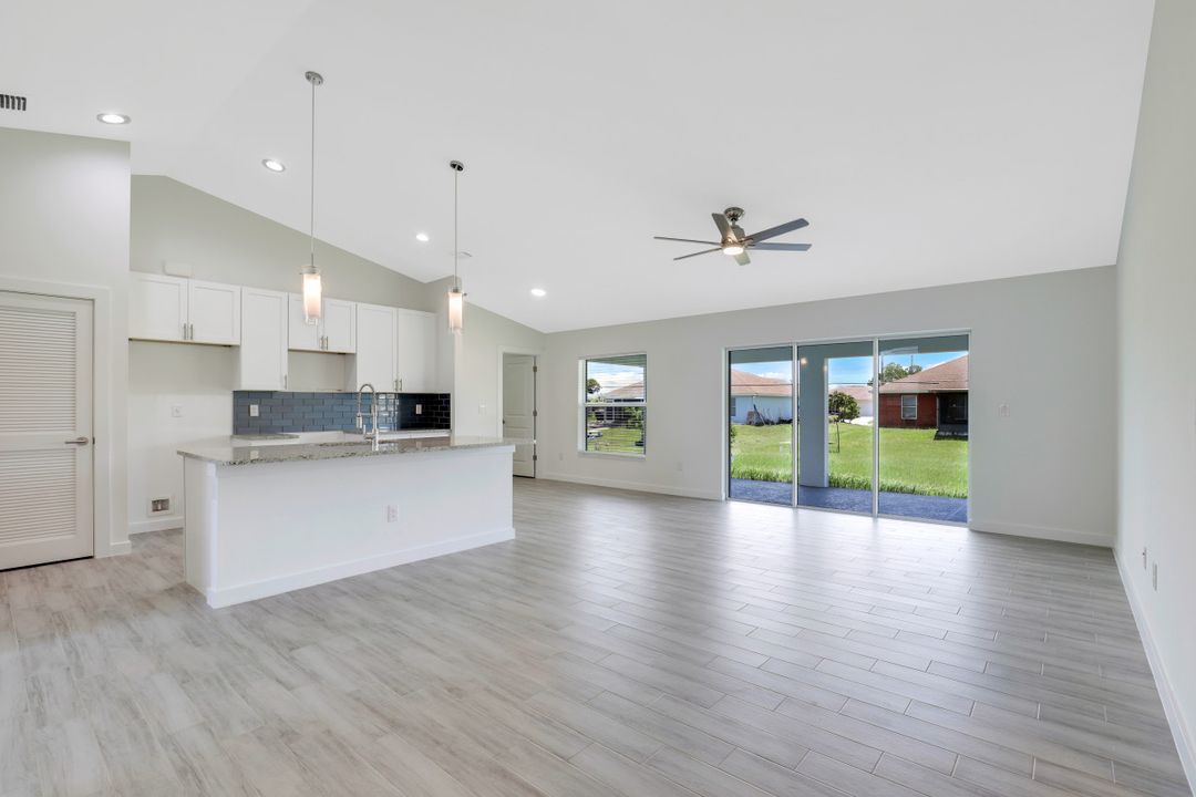 3107 35th St SW, Lehigh Acres, FL 33976