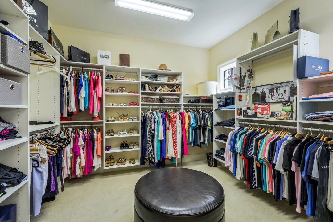 2919 Tiburon Blvd E, Naples, FL 34109