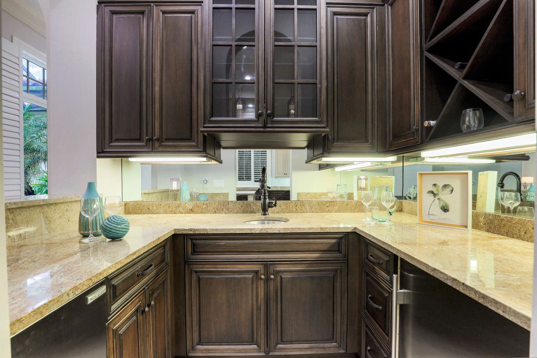 2228 Miramonte Ct, Naples, FL 34105