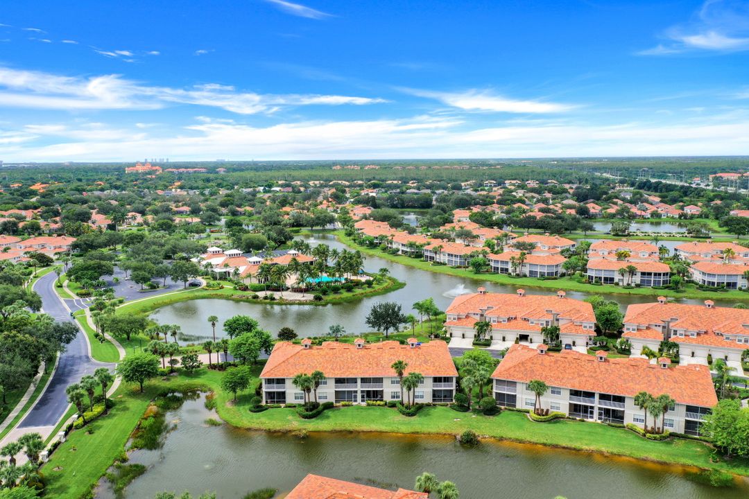 3065 Driftwood Way #4202, Naples, FL 34109