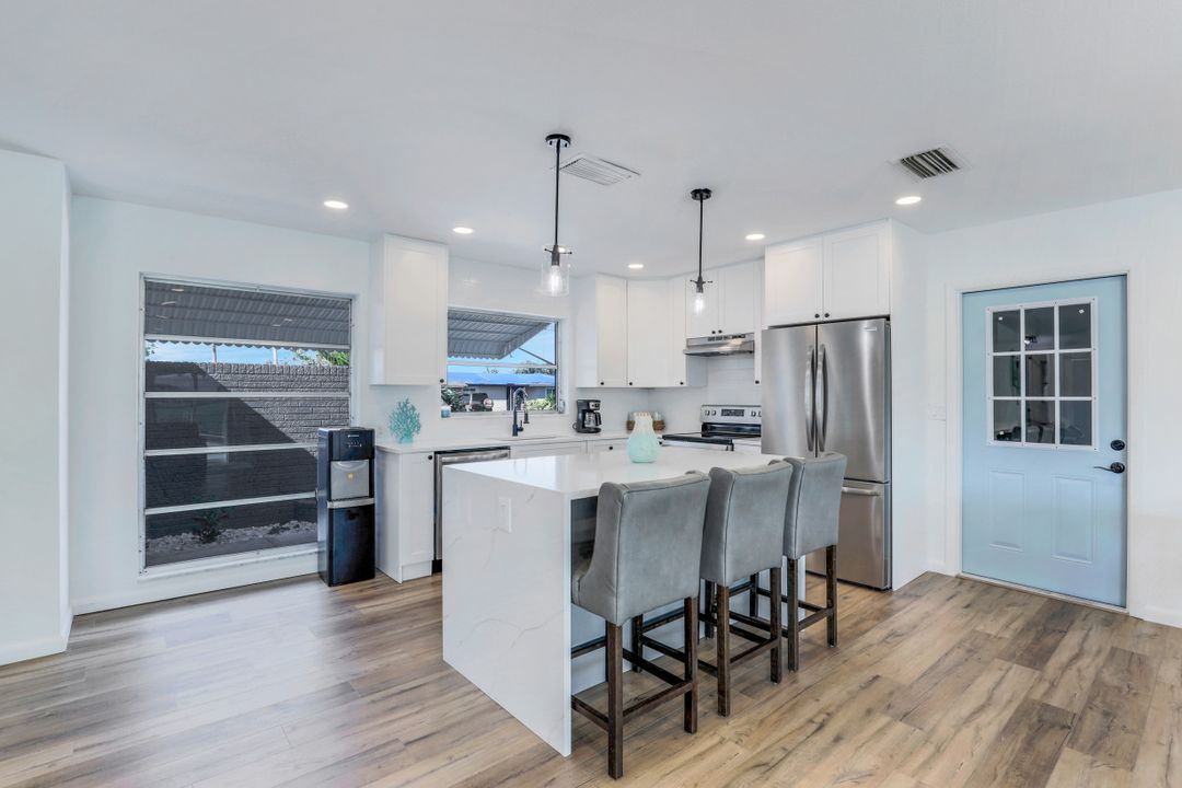 3113 SE 16th Pl, Cape Coral, FL 33904