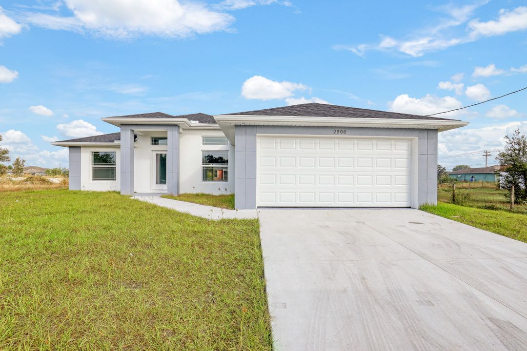 2506 50th St SW, Lehigh Acres, FL 33976