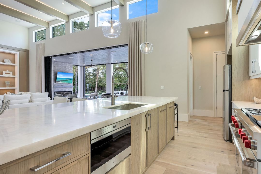 817 Buttonbush Ln, Naples, FL 34108