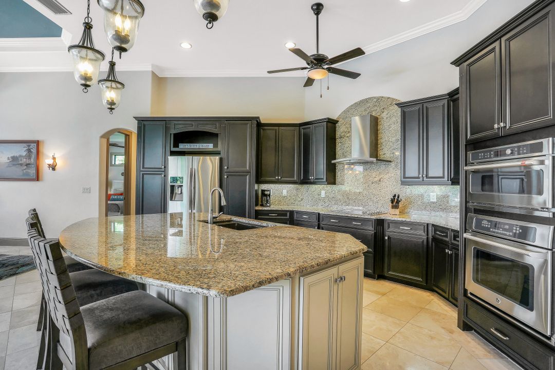 3920 Surfside Blvd, Cape Coral, FL 33914