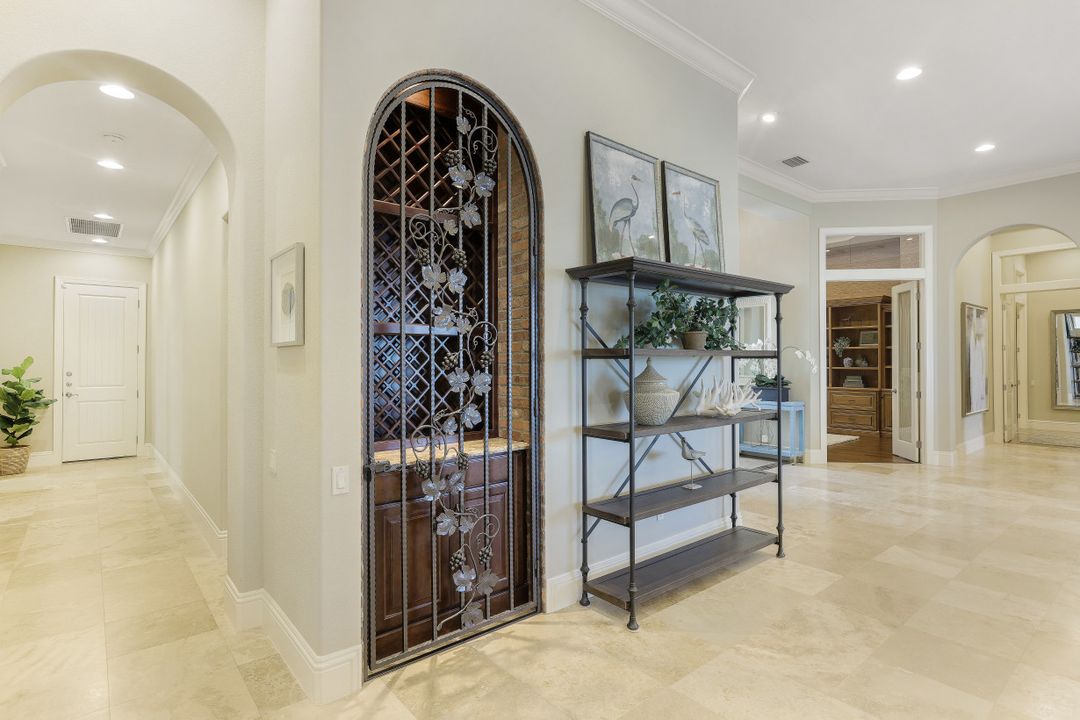 9337 Granite Ct, Naples, FL 34120