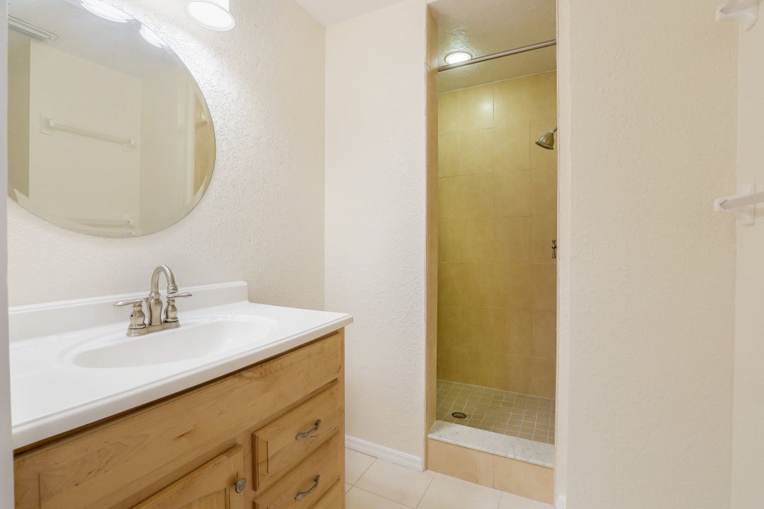 10931 Meadow Lark Cove Dr, Fort Myers, FL 33908