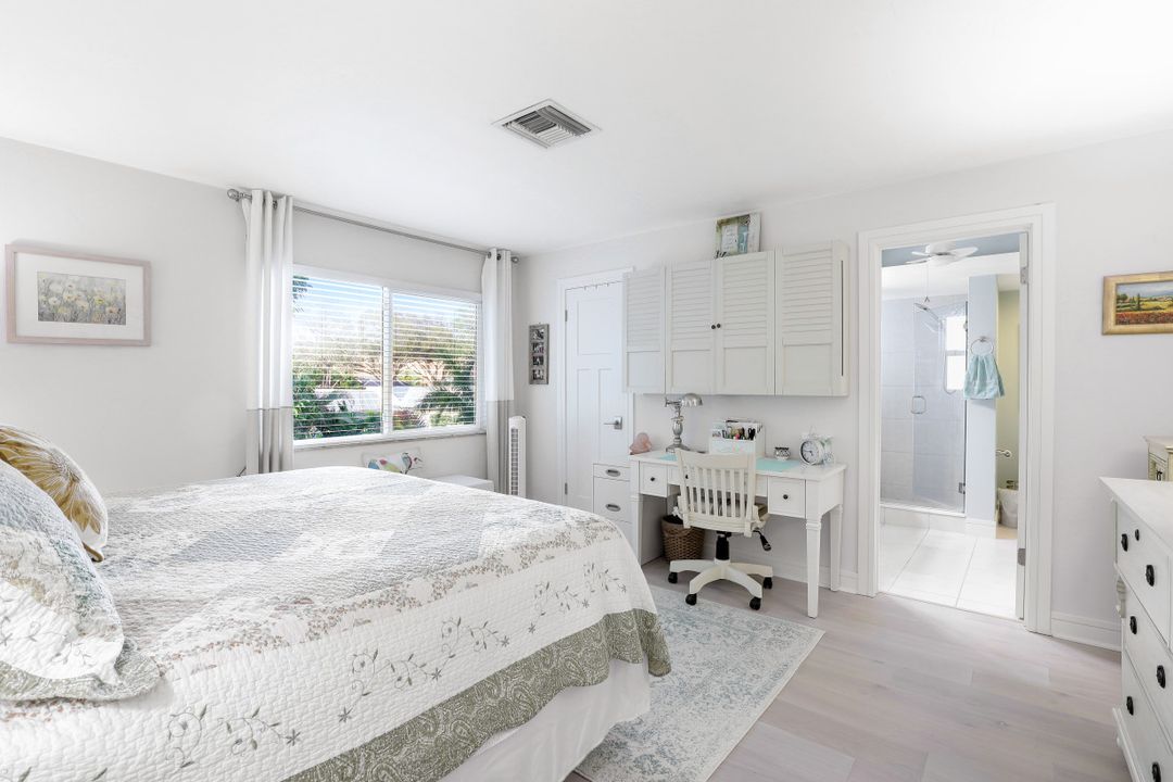 4786 West Blvd #B-201, Naples, FL 34103