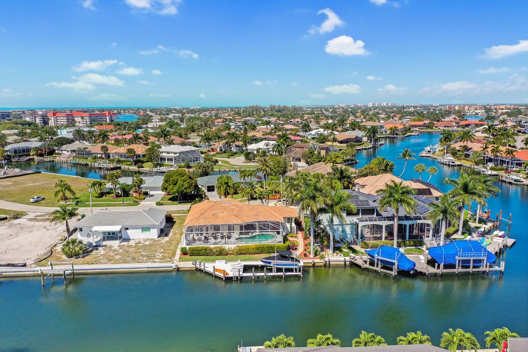 835 Saturn Ct, Marco Island, FL 34145