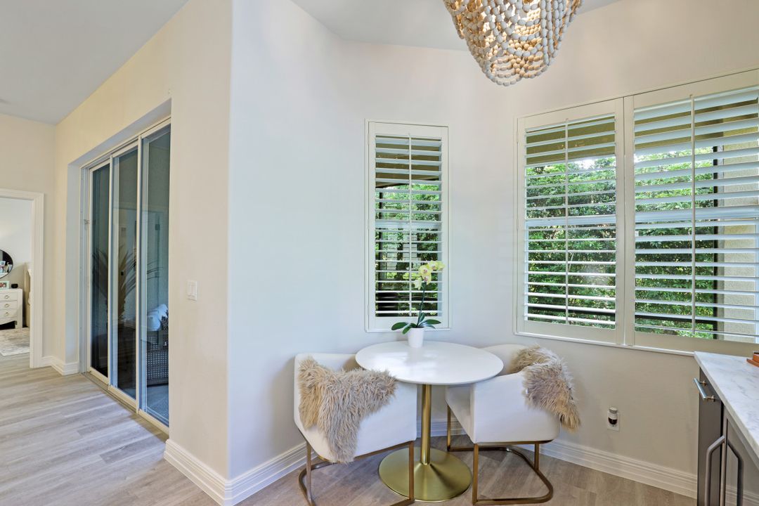 762 Vistana Cir, Naples, FL 34119