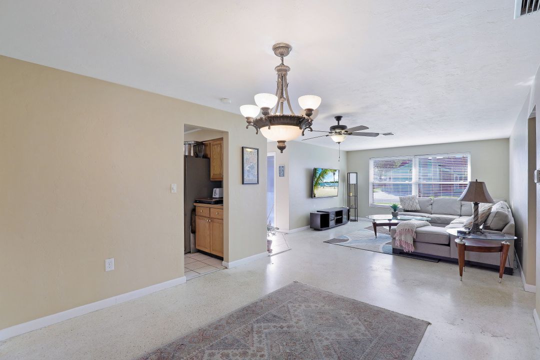 5757 Flamingo Dr, Cape Coral, FL 33904