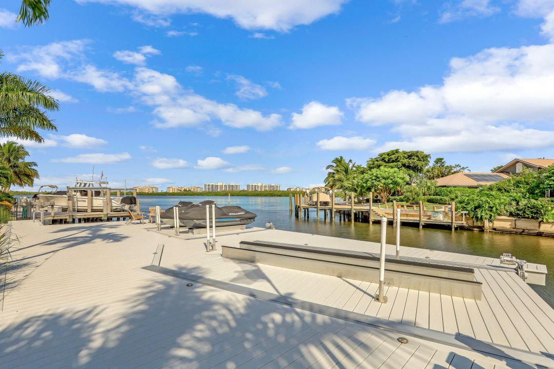 818 Perrine Ct, Marco Island, FL 34145