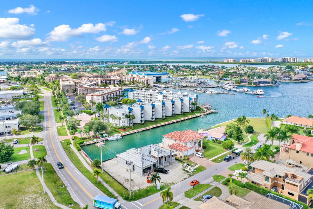 1200 Redwood Ct, Marco Island, FL 34145