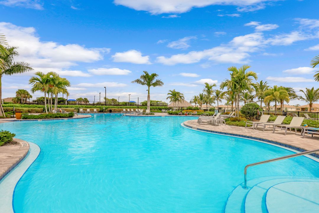 3101 Amadora Cir, Cape Coral, FL 33909