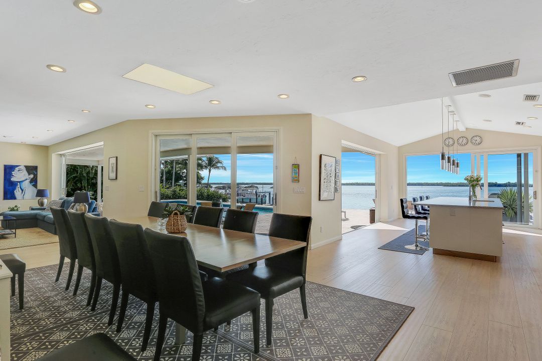 1028 W Inlet Dr, Marco Island, FL 34145