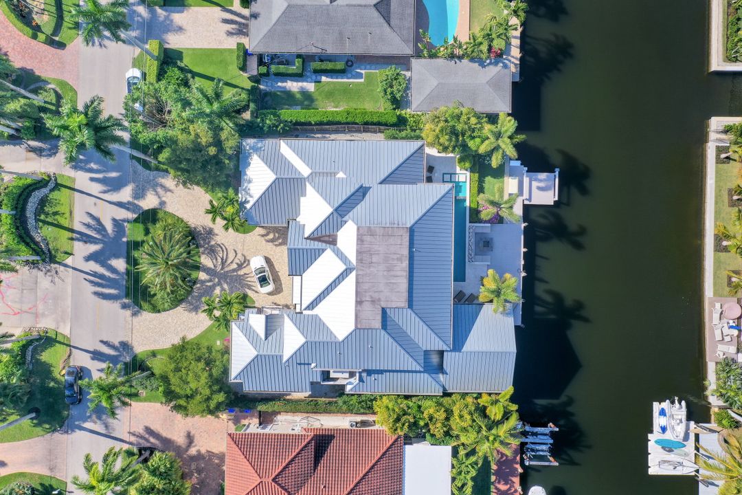 631 17th Ave S, Naples, FL 34102