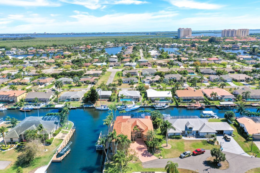 5343 SW 10th Ave, Cape Coral, FL 33914