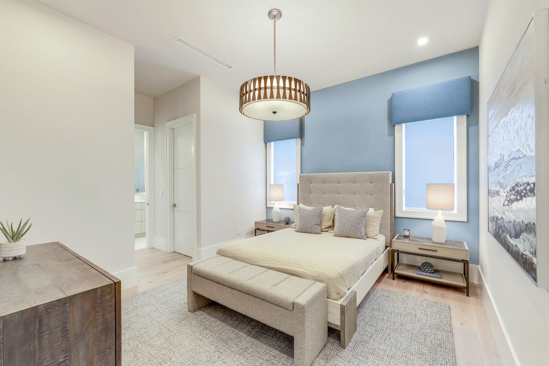 817 Buttonbush Ln, Naples, FL 34108