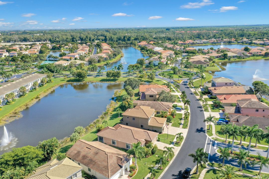 9290 Paseo De Valencia St, Fort Myers, FL 33908