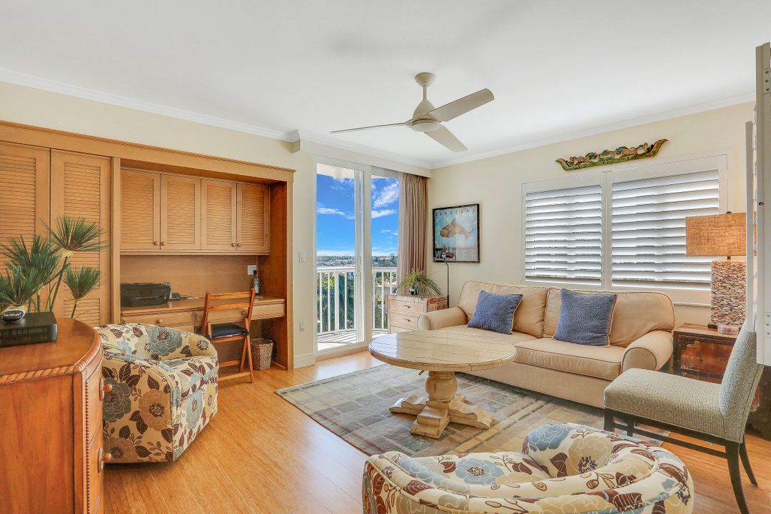 40 Seagate Dr #501, Naples, FL 34103