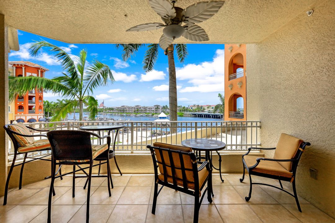 450 Bayfront Pl #4206, Naples, FL 34102