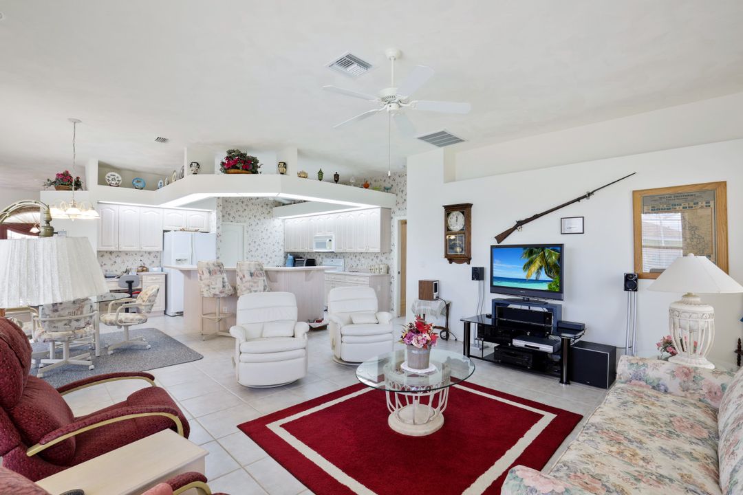 3023 SE 8th Ave, Cape Coral, FL 33904