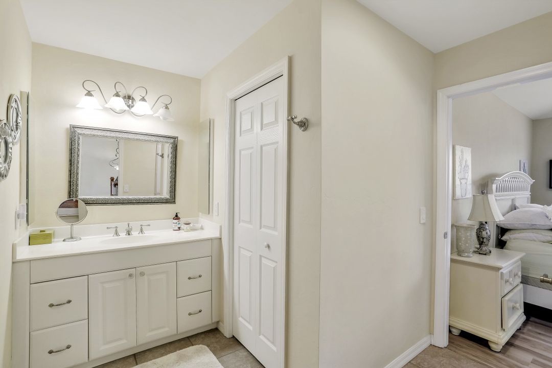 2718 NW 42nd Pl, Cape Coral, FL 33993