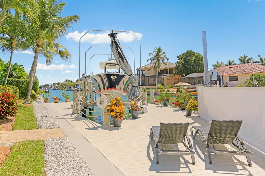 1160 Marlin Ct, Marco Island, FL 34145