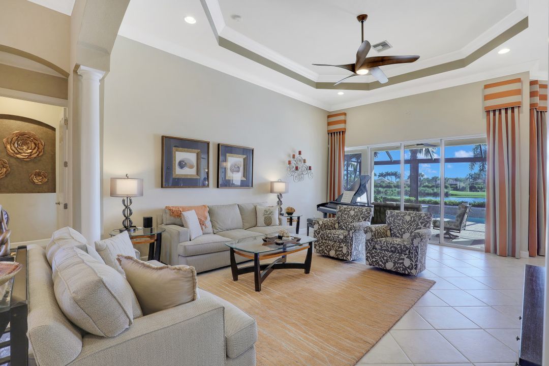 9661 Cobalt Cove Cir, Naples, FL 34120
