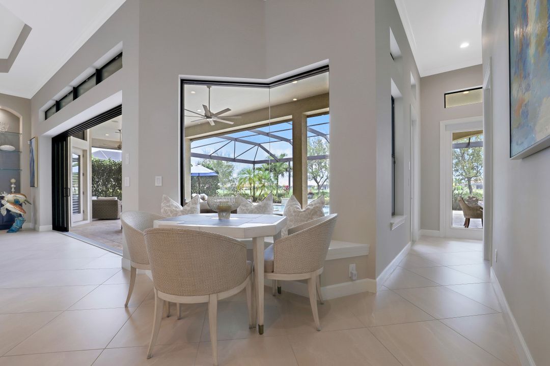 9067 Sorreno Ct, Naples, FL 34114