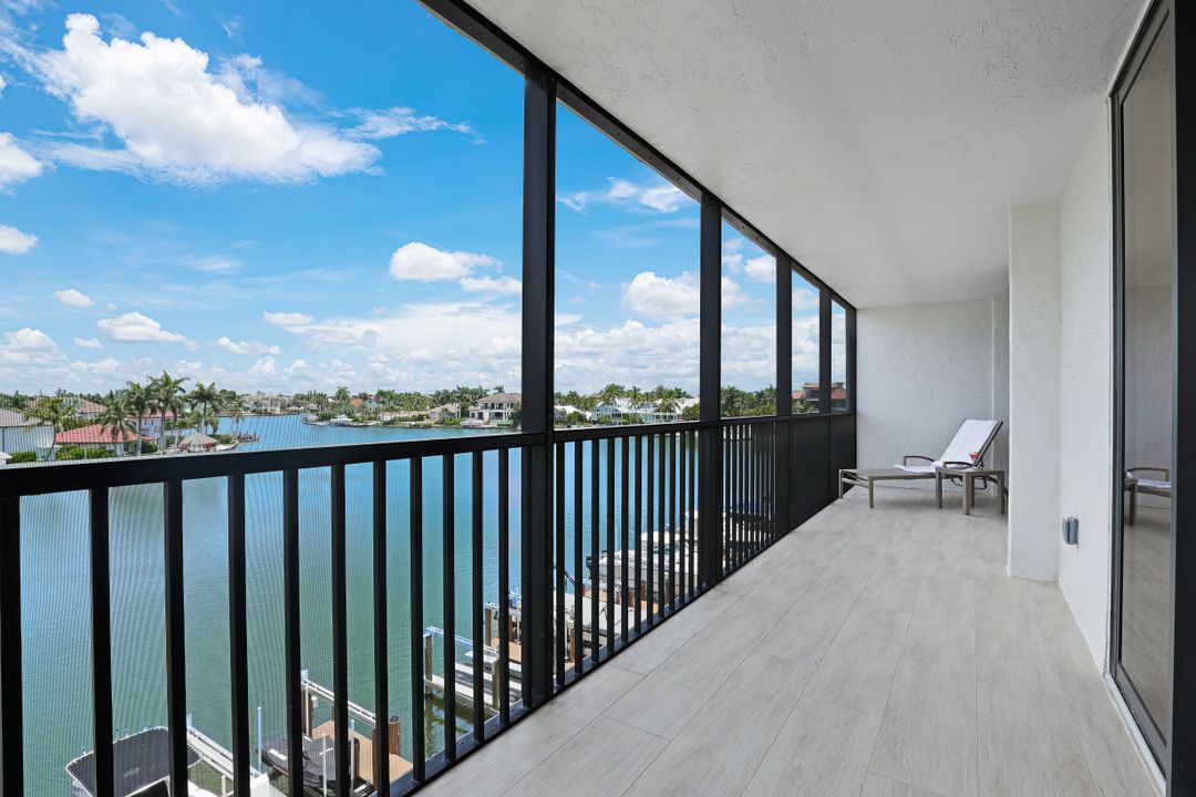 10482 Gulf Shore Dr #231, Naples, FL 34108