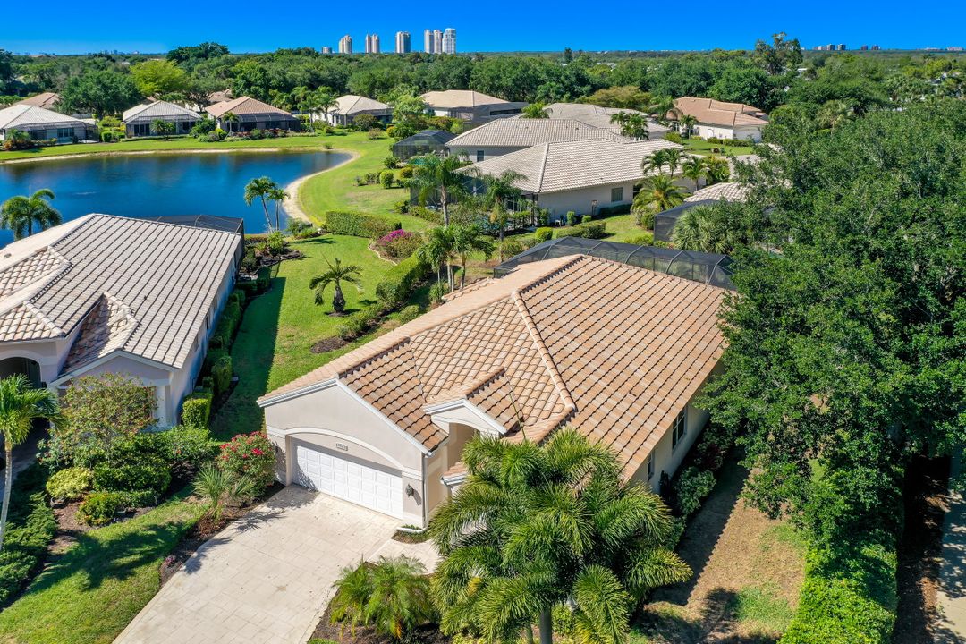 24761 Goldcrest Dr, Bonita Springs, FL 34134