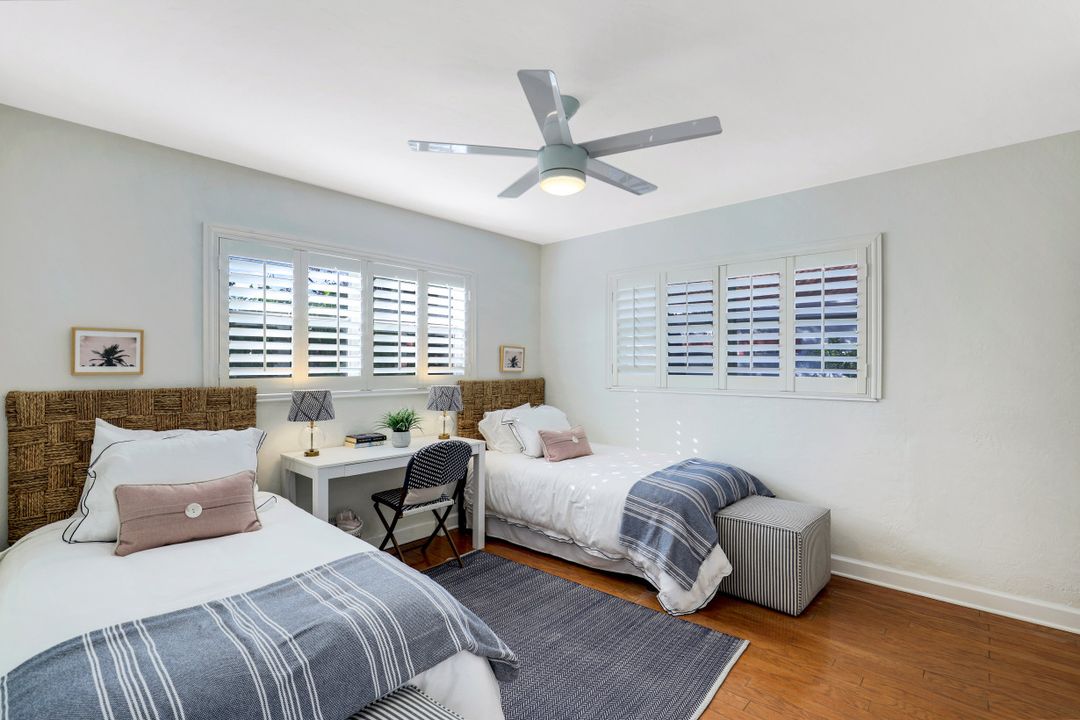 739 7th Ave N, Naples, FL 34102