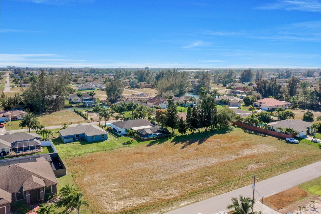 1620 SW 27th Terrace, Cape Coral, FL 33914