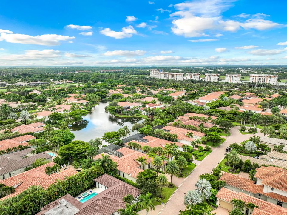 2228 Miramonte Ct, Naples, FL 34105