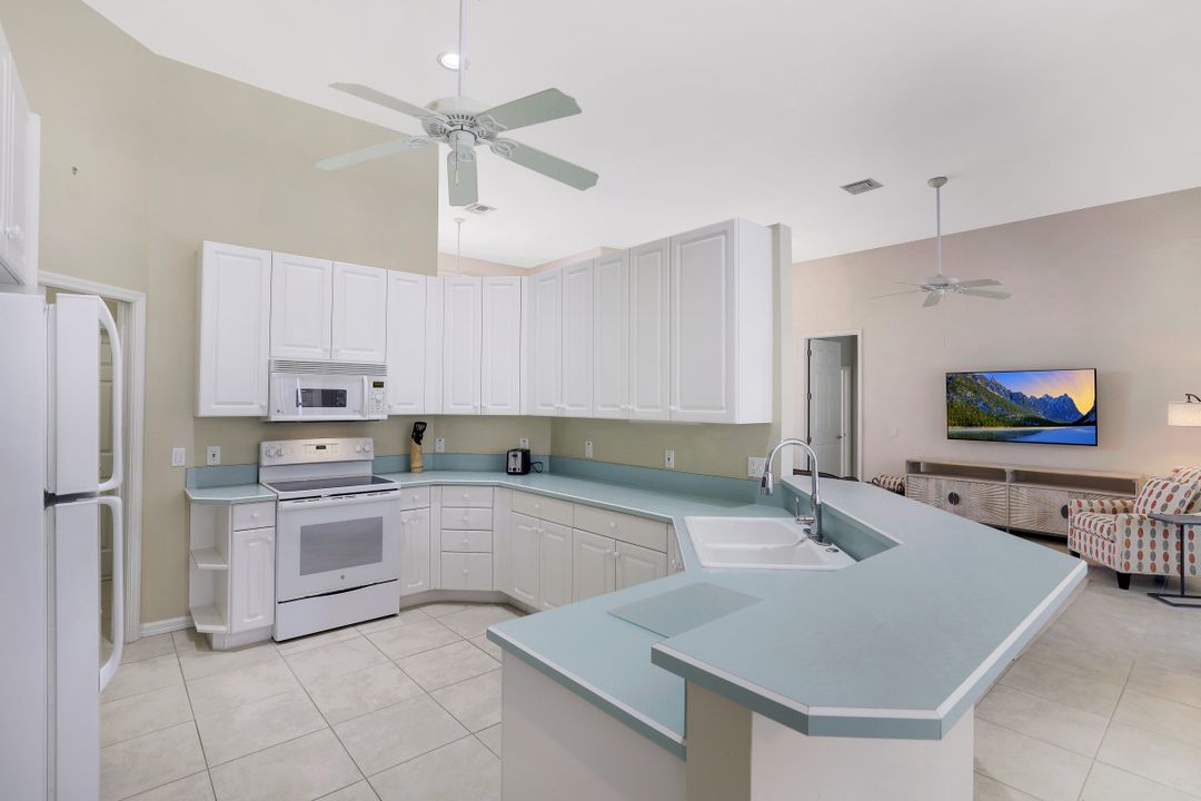 578 N Barfield Dr, Marco Island, FL 34145