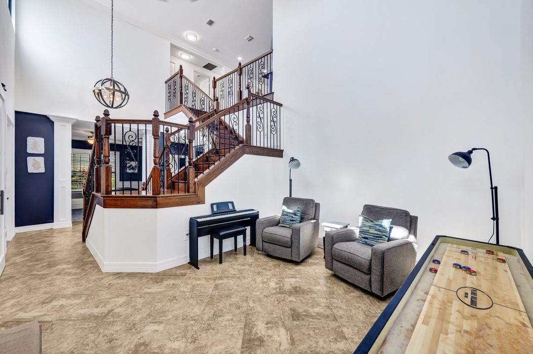 2739 Cinnamon Bay Cir, Naples, FL 34119