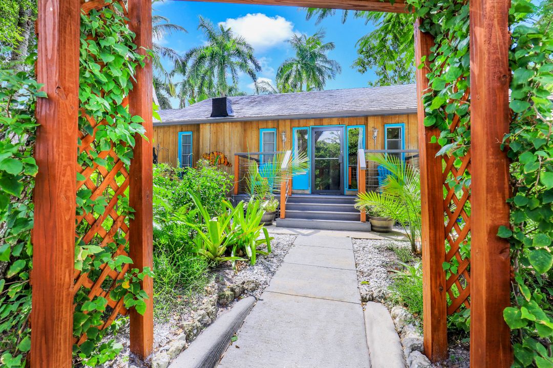 2204 Brevard Ave, Fort Myers, FL 33901