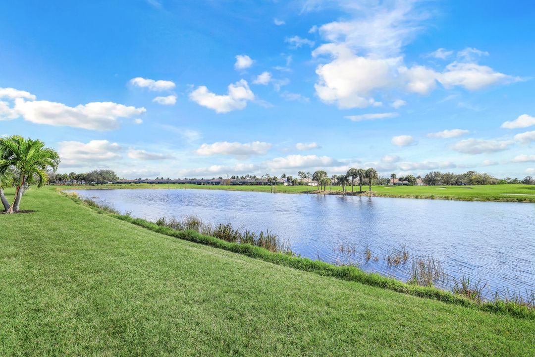 12672 Kinross Ln, Naples, FL 34120