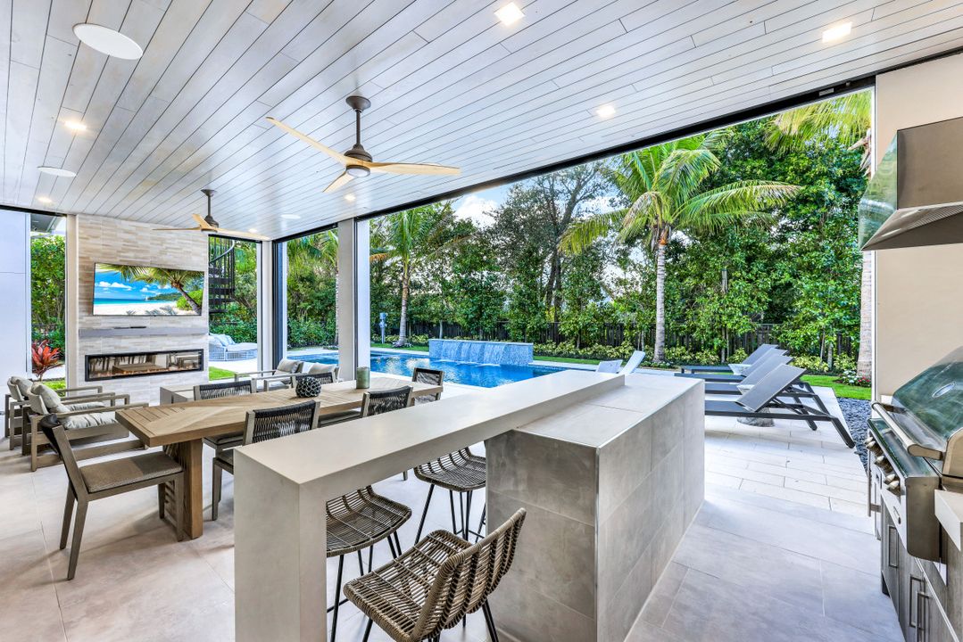 817 Buttonbush Ln, Naples, FL 34108