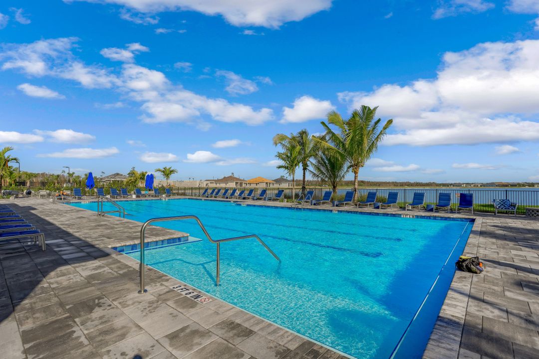 19001 Aqua Shore Dr, Fort Myers, FL 33913