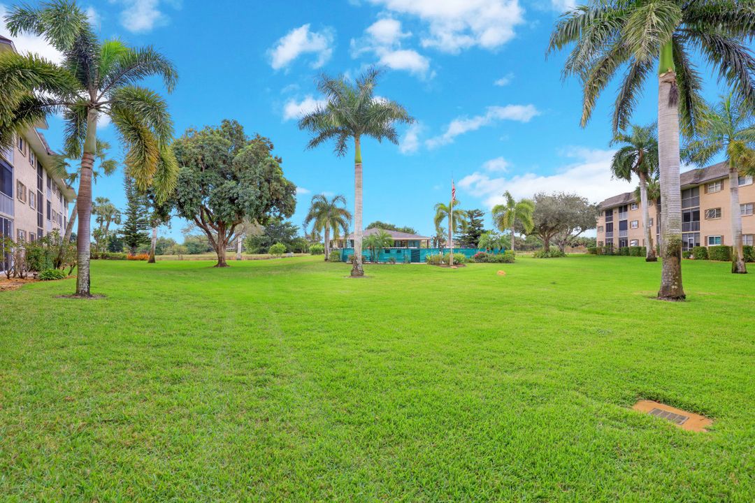 5467 Rattlesnake Hammock Rd #208C, Naples, FL 34113