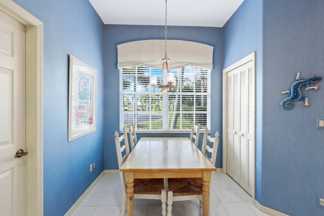 12651 Fox Ridge Dr, Bonita Springs, FL 34135