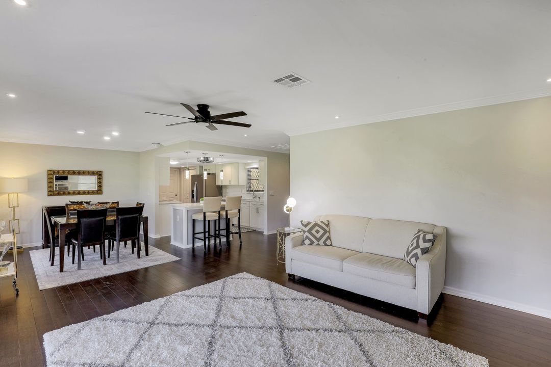 307 Reynolds Ct, Naples, FL 34112